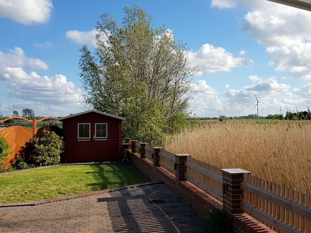 Ferienhaus mit Drei Badern in Dornumersiel