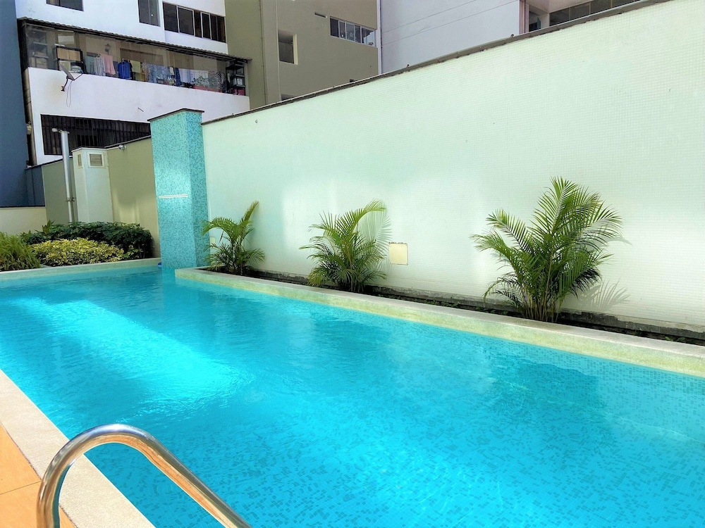 Redibuk - Luxury duplex 1BR Miraflores