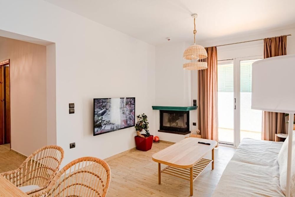 Siora Agiolina 2 BD Private Pool Villa