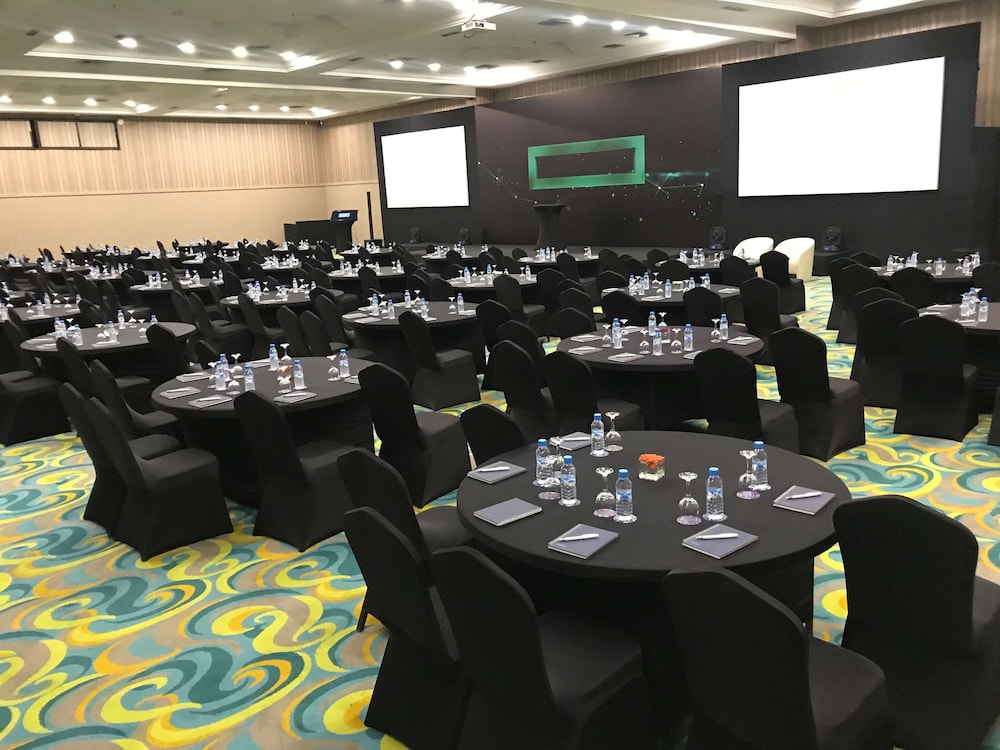 meeting & event spaces