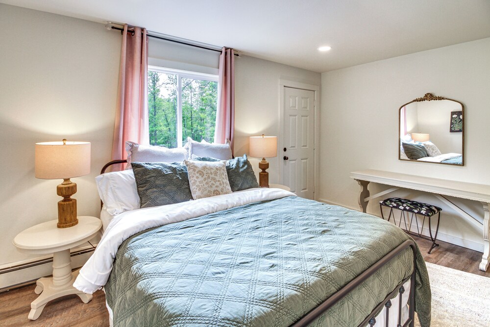 Private Beach: Lakefront Escape in Brainerd!