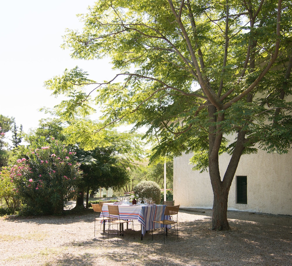Angelbay Bungalows