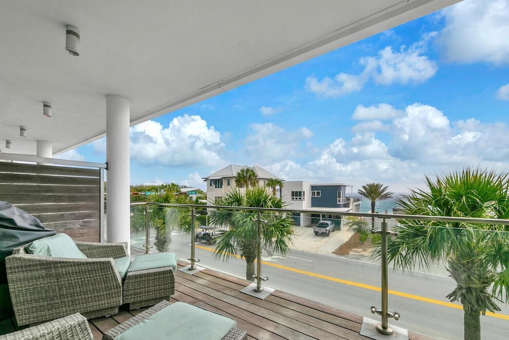 The Viridian 202 on 30A