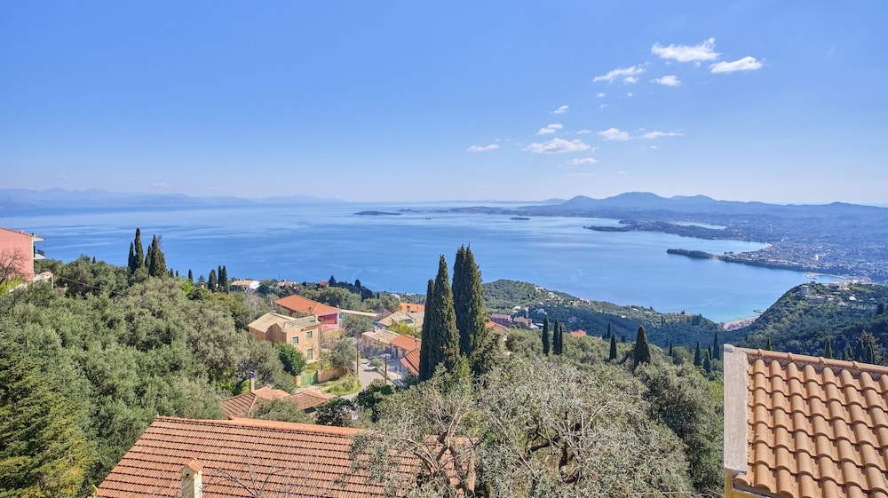 Christine's Seaview by Corfuescapes