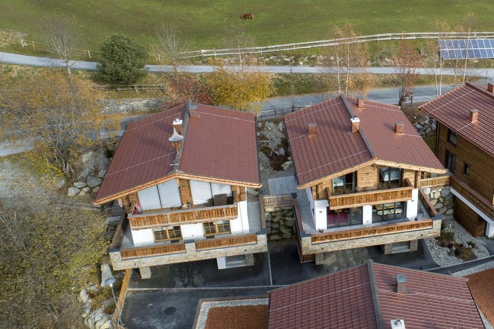 Chalet With Shared Swimming Pool