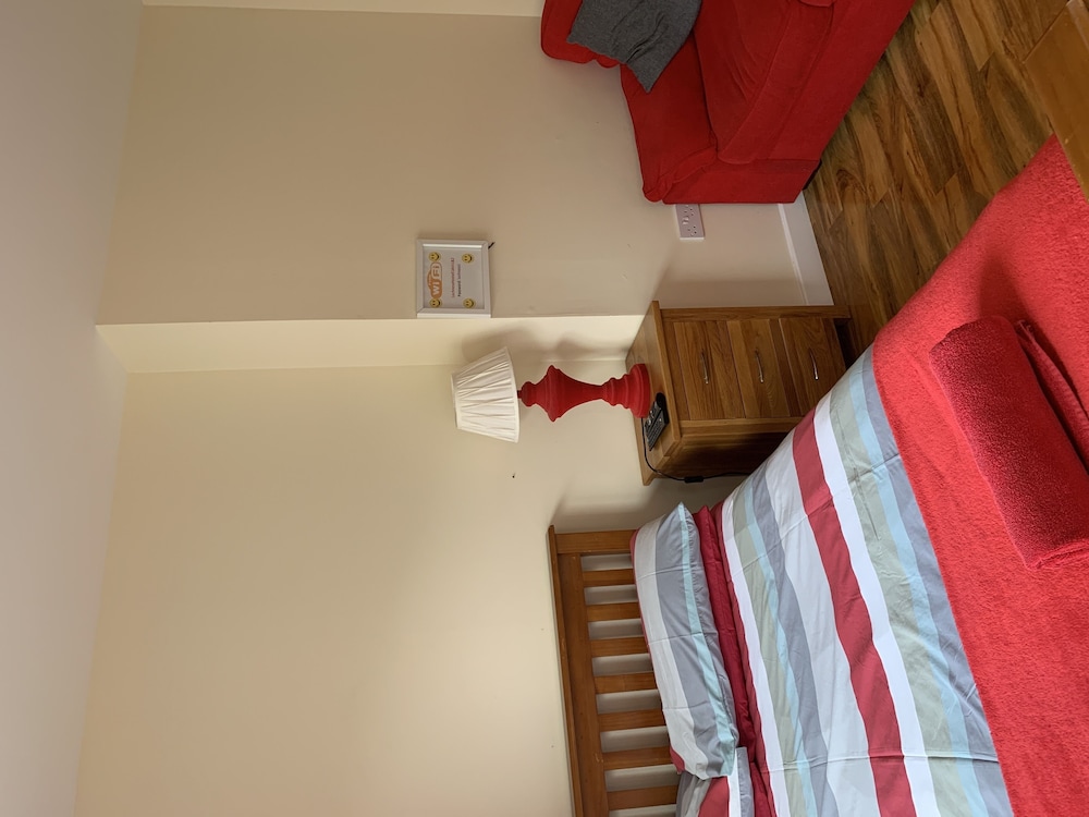 1 Loch Ness Hostel