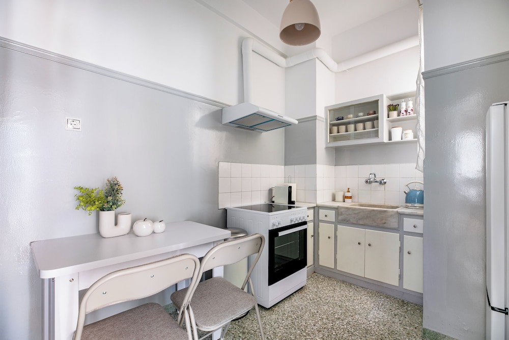 Helios Apartment by A&A Residencies