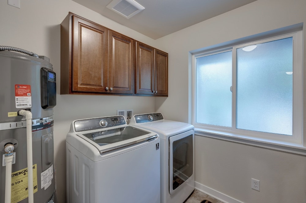 A Re-styled Single Story, 3-bedroom, 2-bath Ranch Style Cabin at Silver Lake