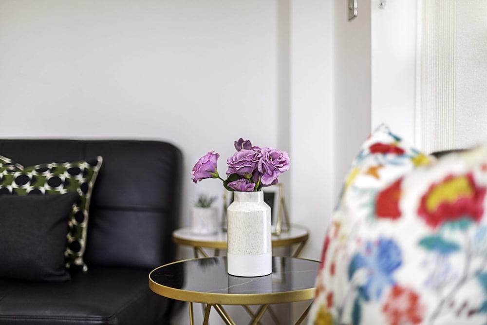 Trendy Queen's Park Apartment With Views Across London