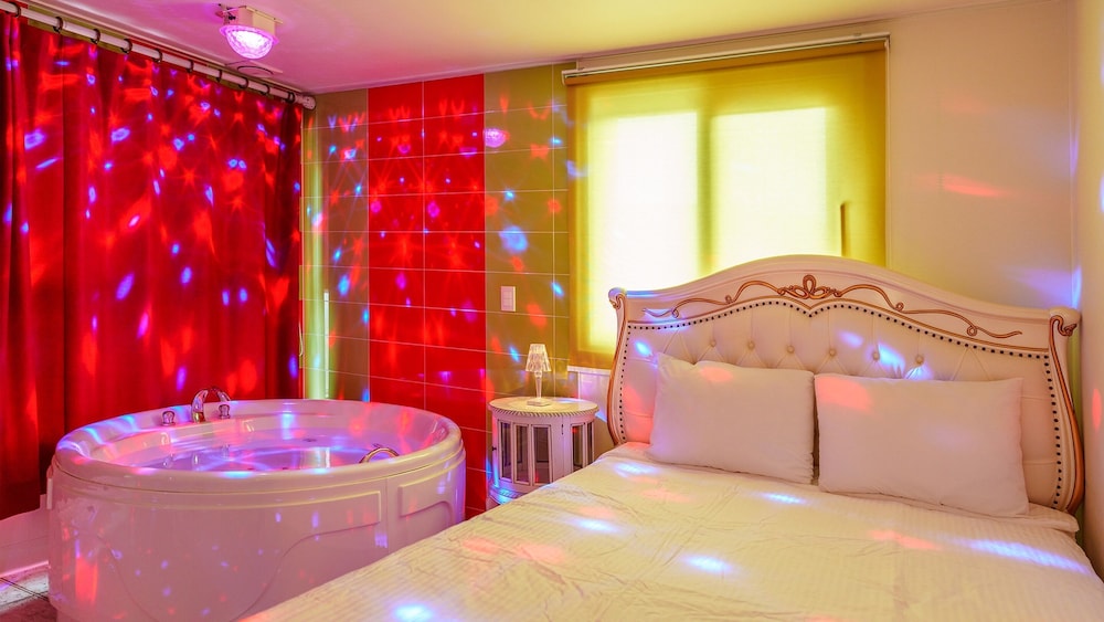 Yangyang Monti Pet Spa Pension