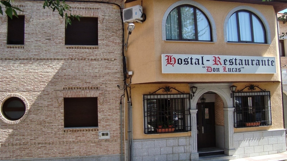 Hostal Don Lucas view 4