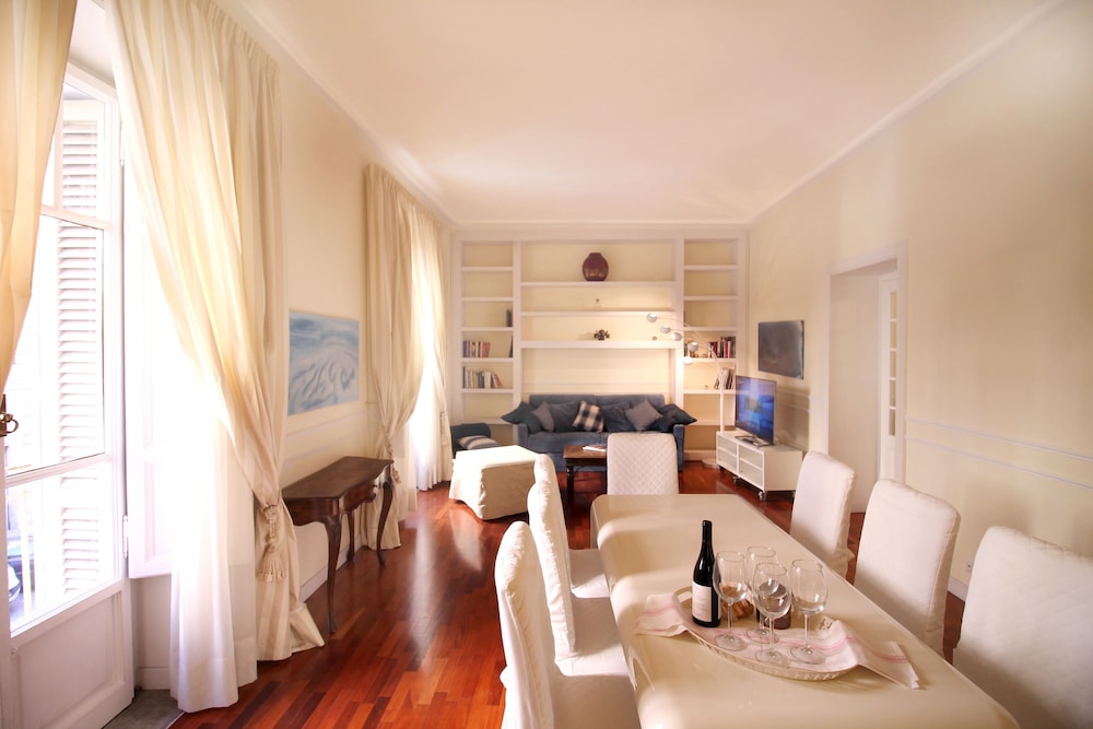 Wonder Prestigious Apt