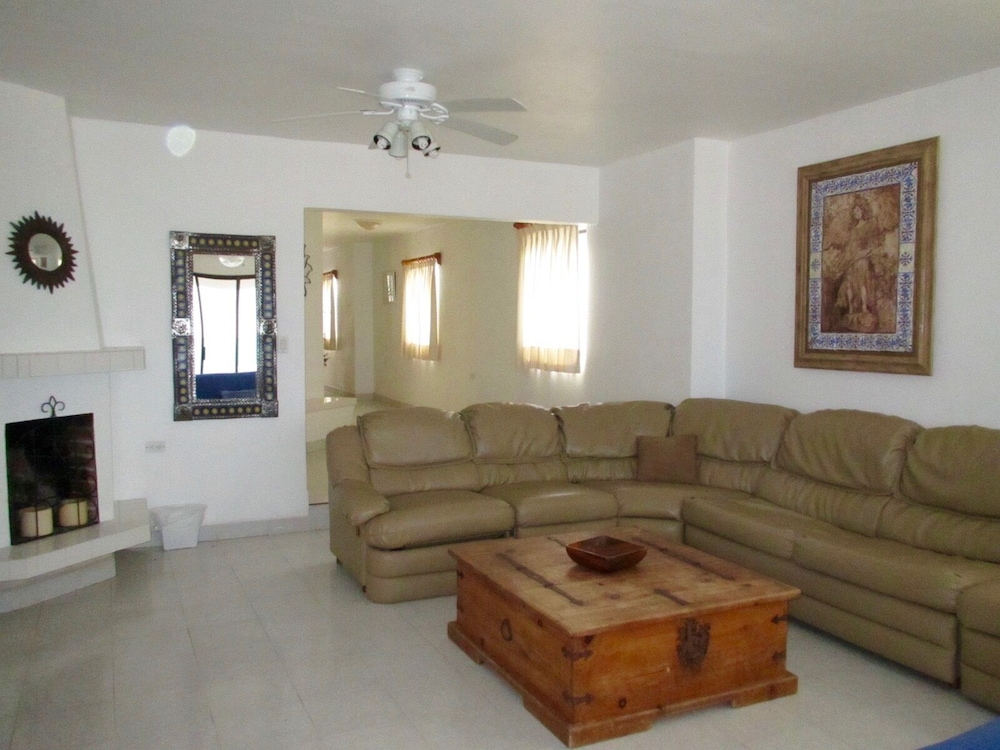 Playa Encanto Scenic Gem Ocean Front Home