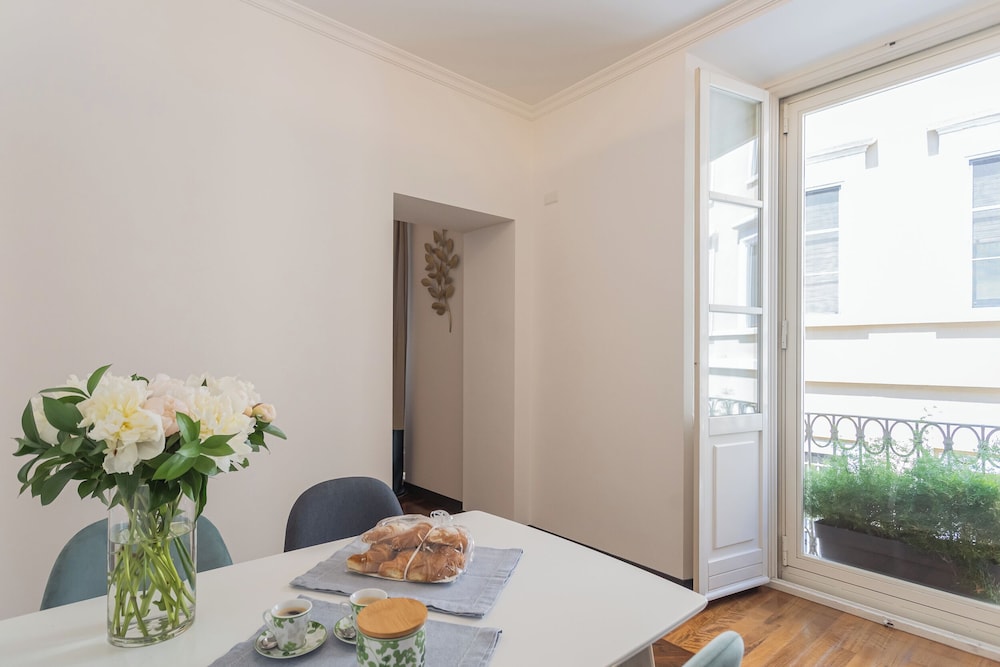 Lake Holiday Como by Rent all Como