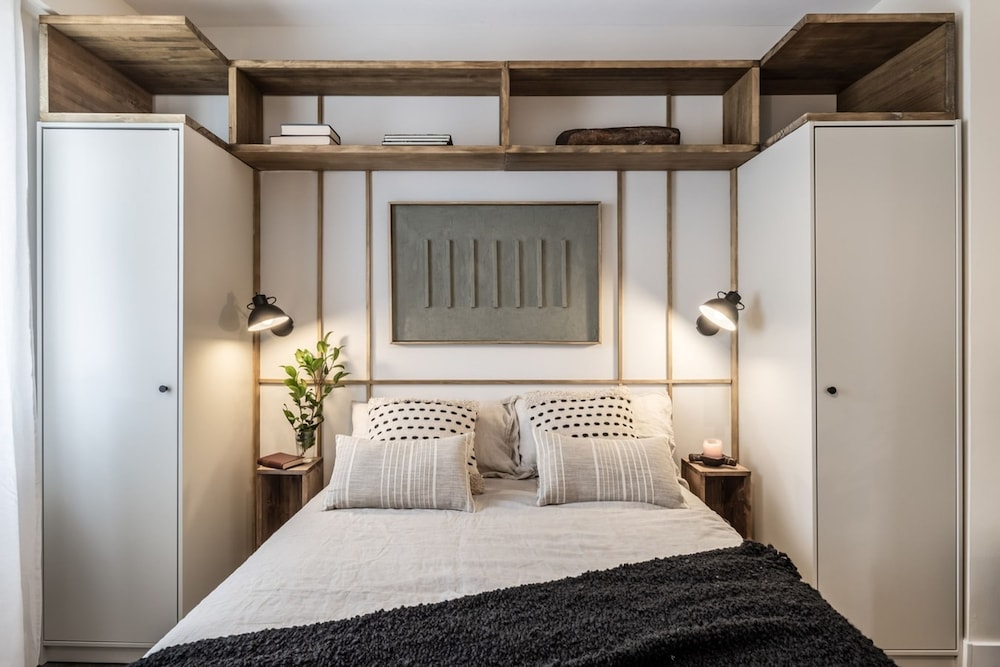 Casoria - 3 Bedrooms and Terrace in Trafalgar