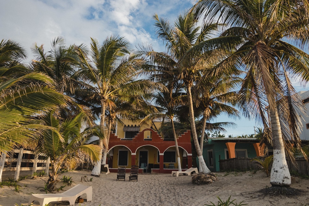 Casa Maya Lodge Robinson Crusoe Style photo 4