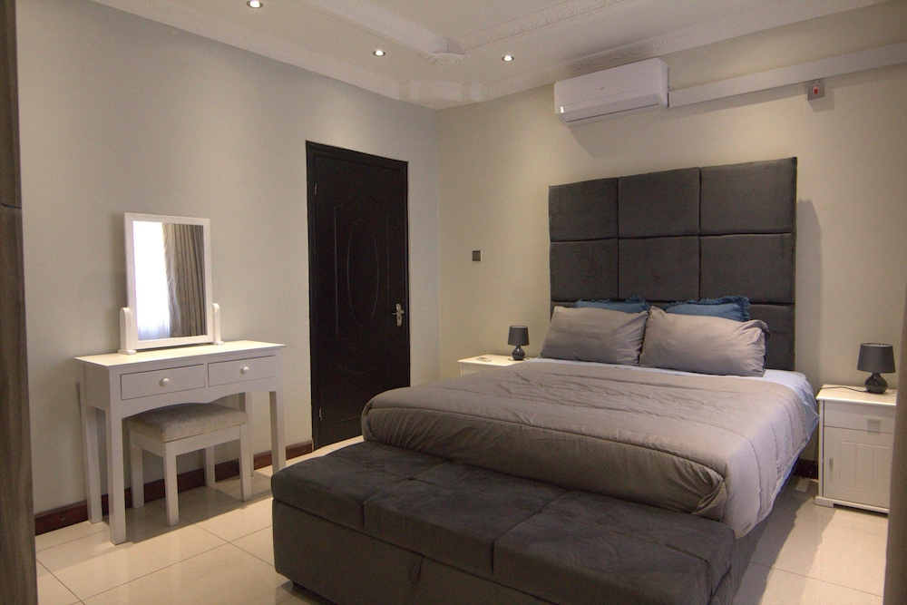 Lusaka Luxe - Your Private Oasis Awaits in the Heart of Zambia view 3