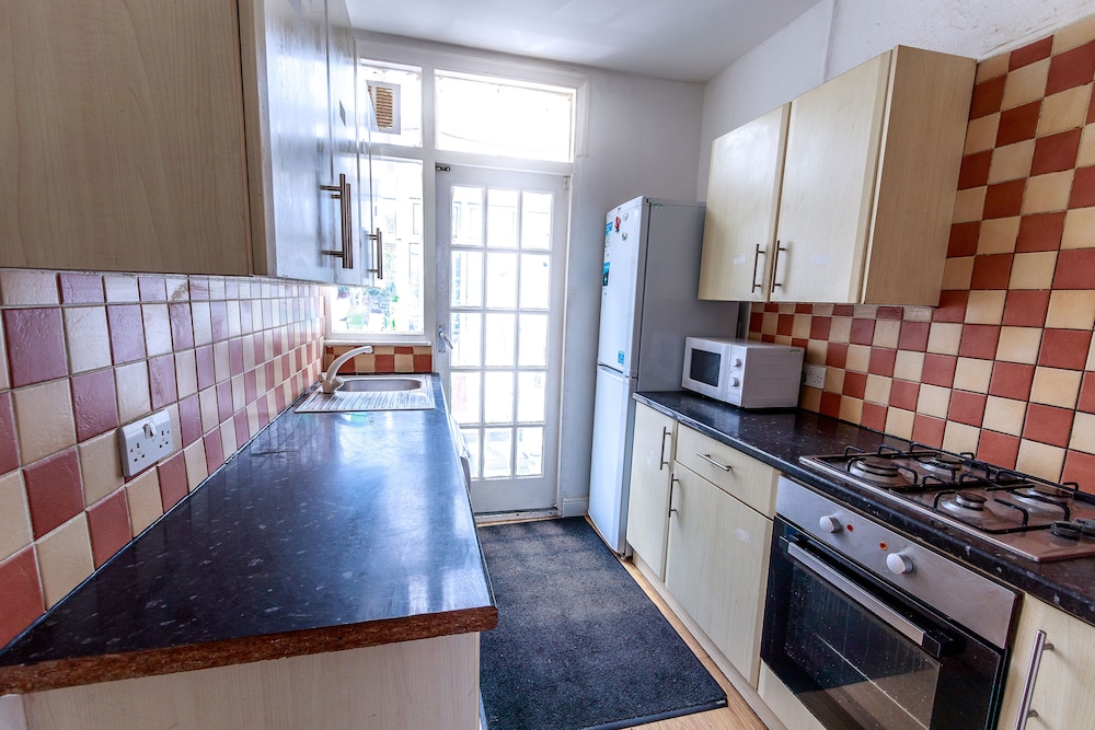 Barking Guest House
