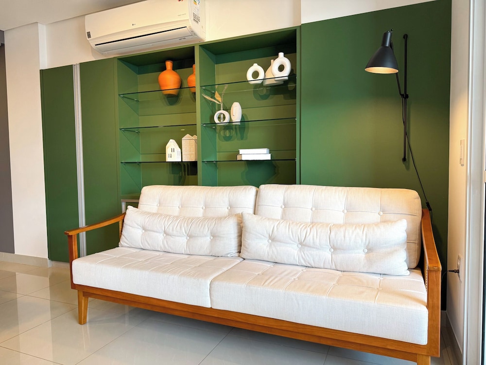 STAY Lounge 22