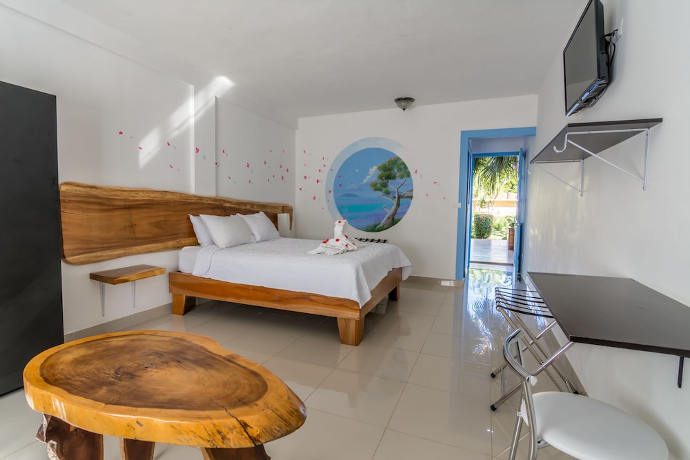 Club Ibiza - Party Hotel & Beach Club