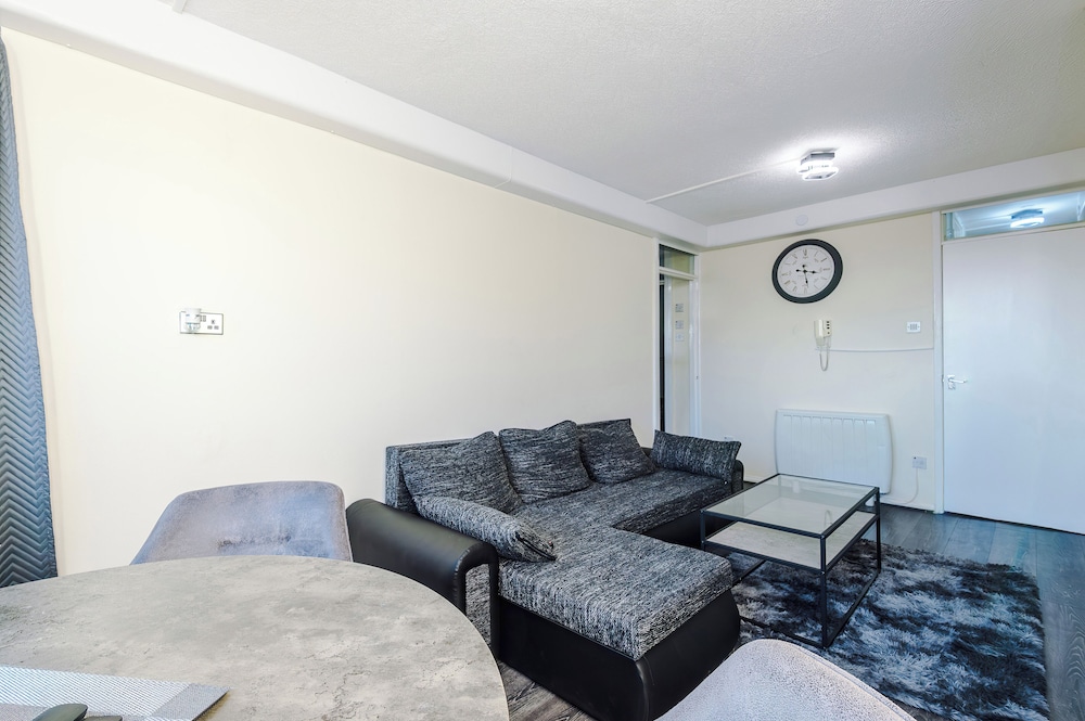 Modern 1 Bed - Close to City Centre