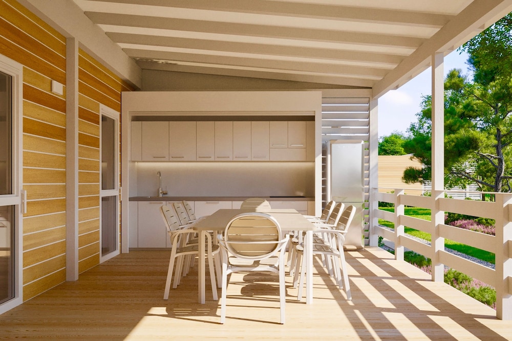 Isamar Holiday Village