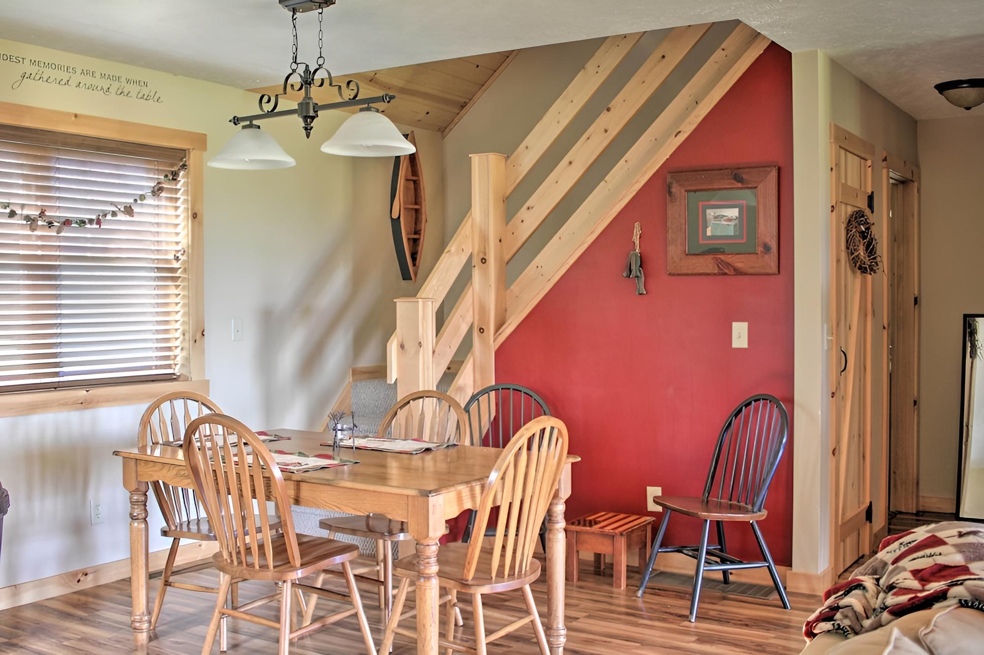 Rural Farmhouse Cabin on 150 Private Wooded Acres! view 3