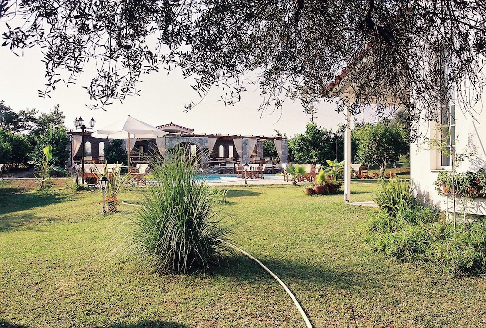 Nicolas Village Club