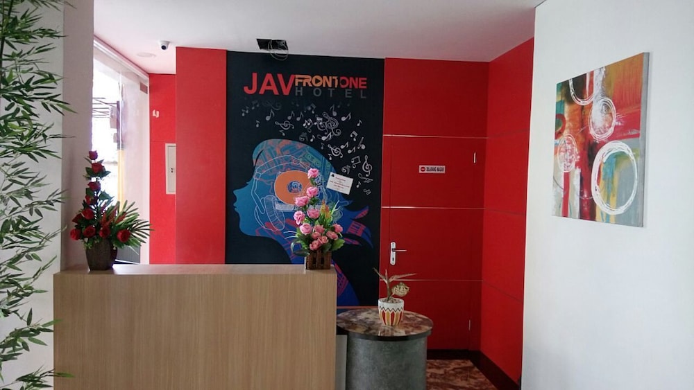 Lobby & Reception