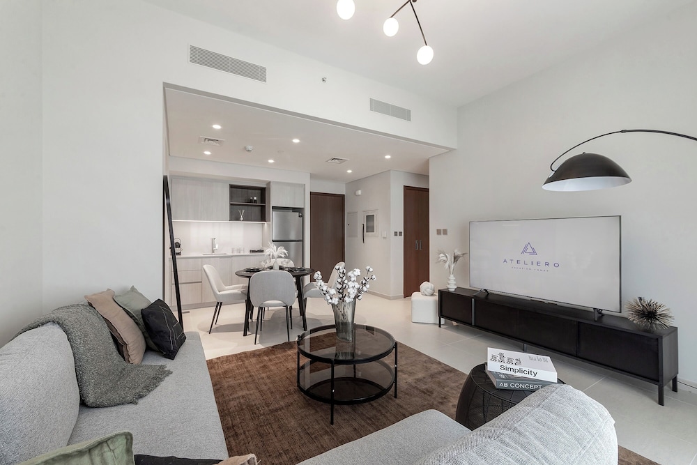 Luxury 1BR at Vida Residences
