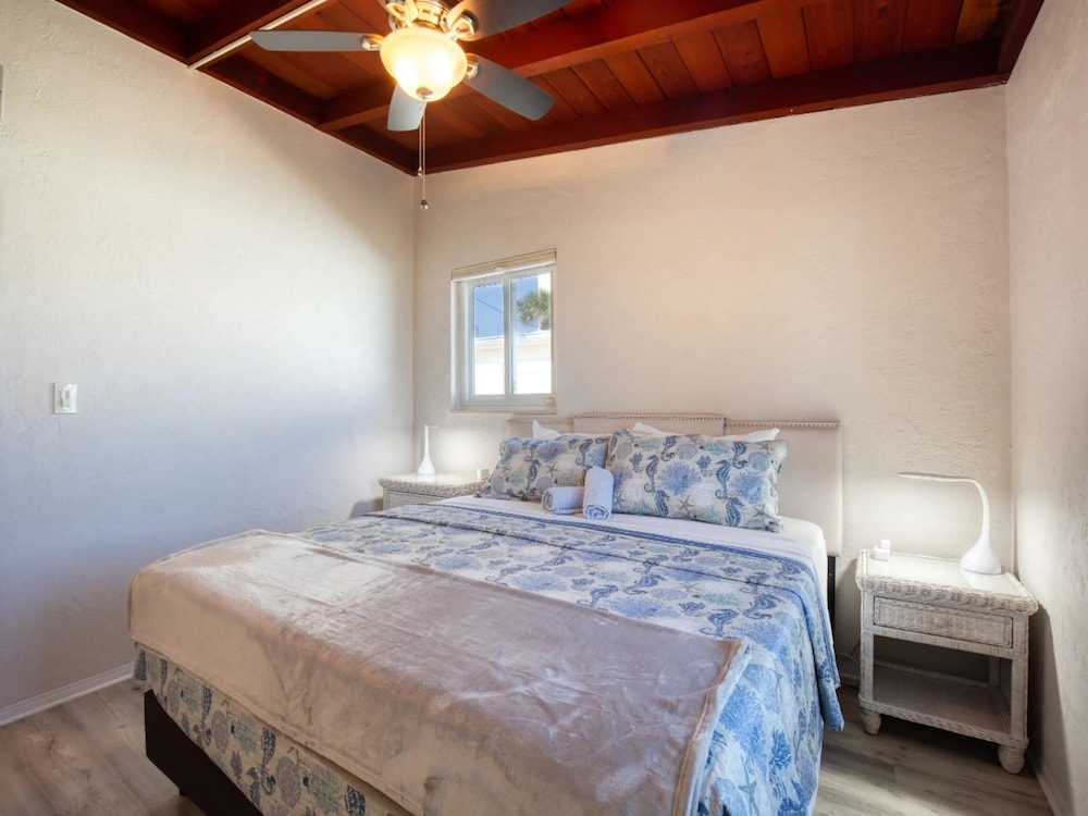 Sunrise Cottage By the Sea