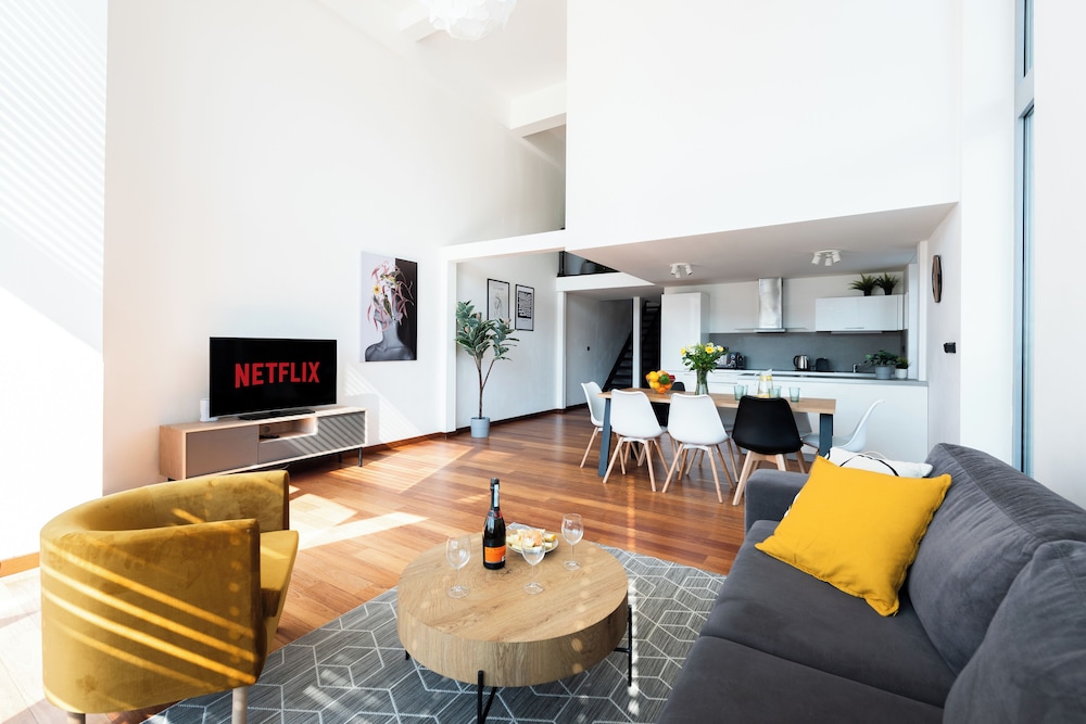 Apart loft hotel in Karlin