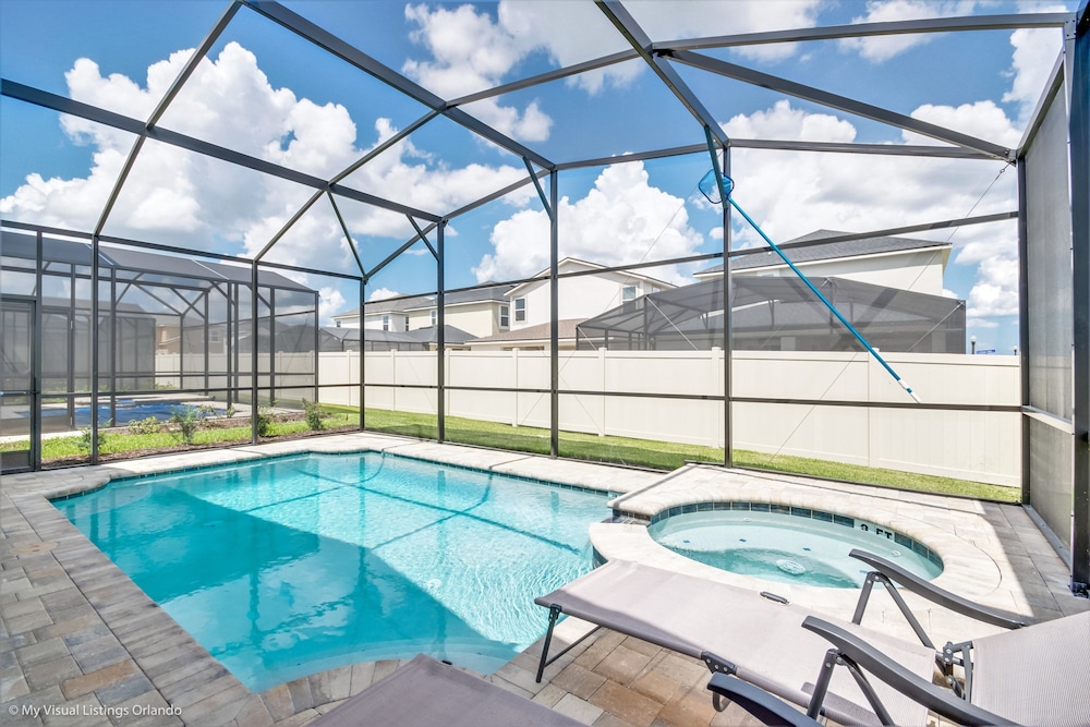 6bed 5Ba Villa Game Room Pool Spa - Image 2