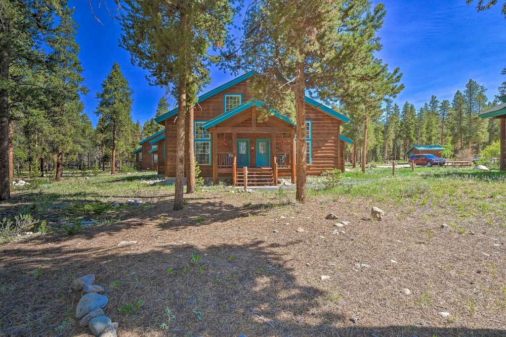 6 Mi to Turquoise Lake: Retreat w/ Covered Deck! view 3