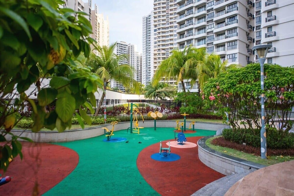 Comfy 3BR Apt in Danga Bay, Free Parking, Sea View