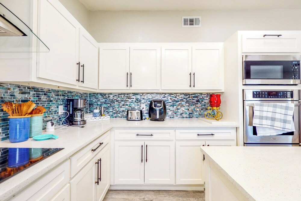 Lake Tawakoni Thrills - Cozy Home!