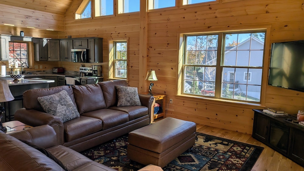 Peaceful Lakefront Cabin In The Catskills 3 Bedroom Cabin
