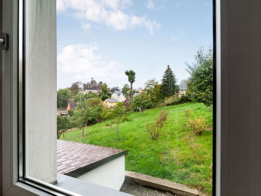 Idyllische Ferienwohnung in Lichtenhain view 3