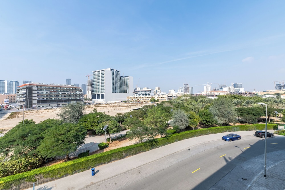 JVC Gem 2BR w maidsroom - Oakley Square