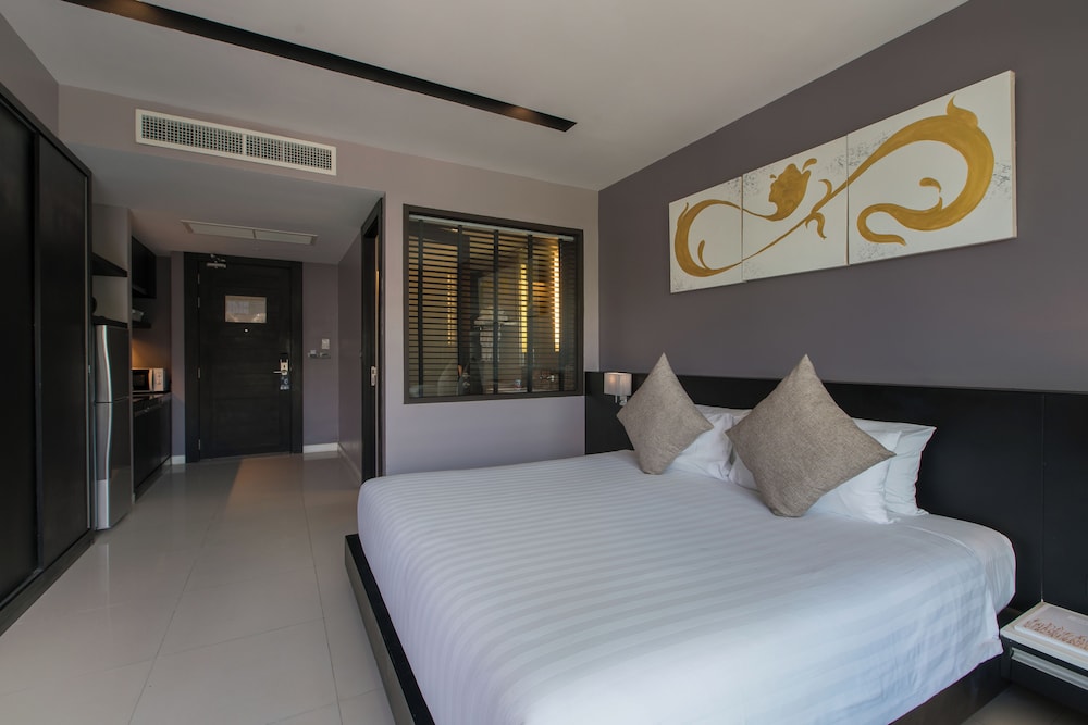 Studio Apartments With Shared Pool Near