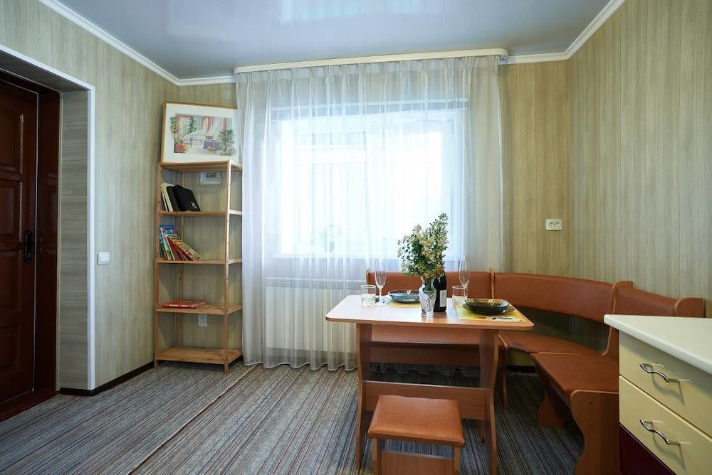 Boryspil Airport Sleep&Fly GuestHouse