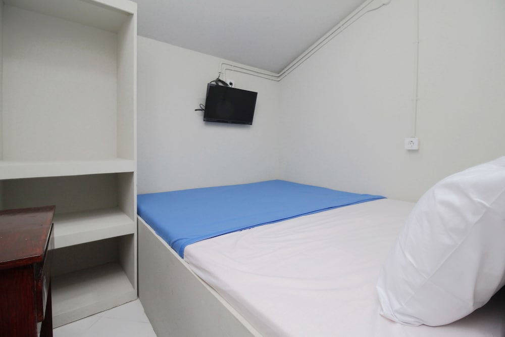 Kamar Keluarga Bandara IV Syariah