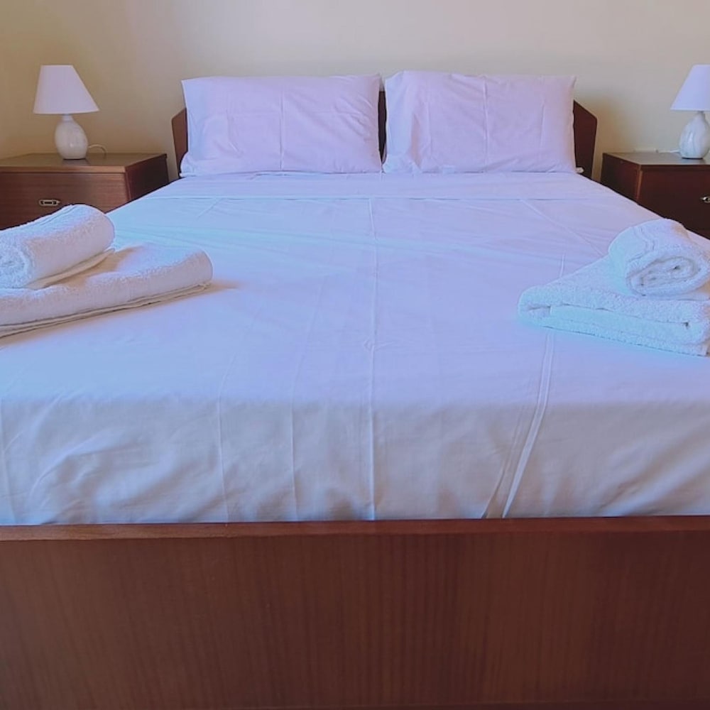 52 MEN - Sea Gem Apartment