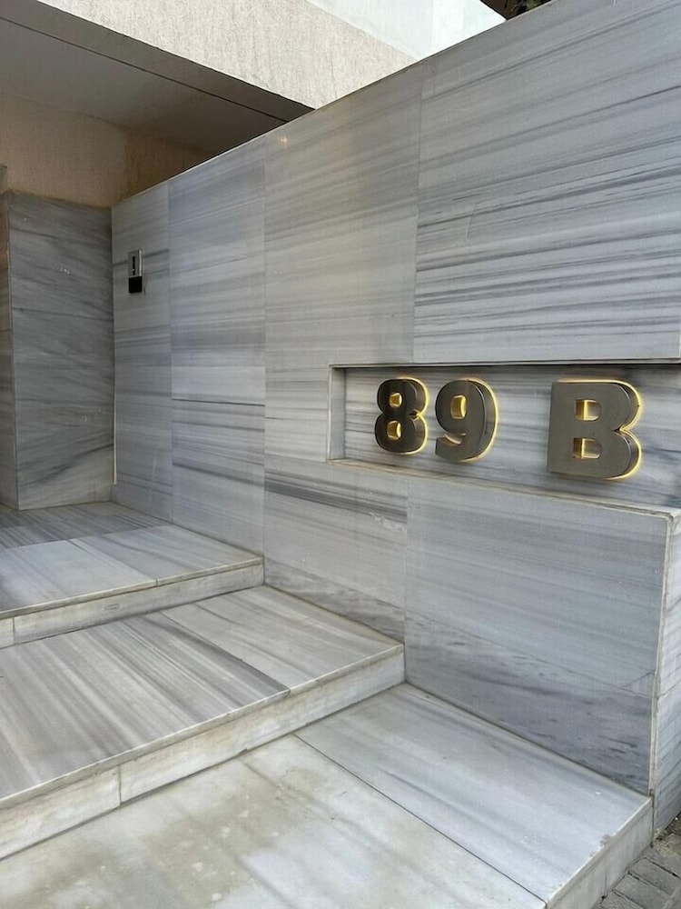 89B-106 at Lake View Residence