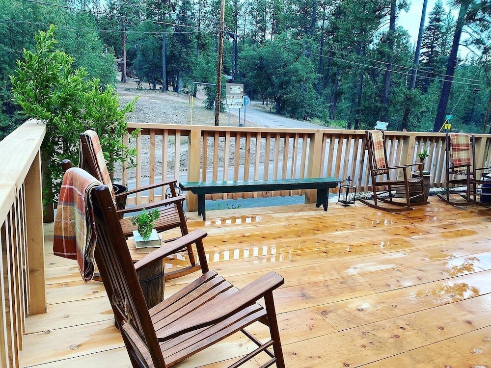 Oak Knoll Lodge