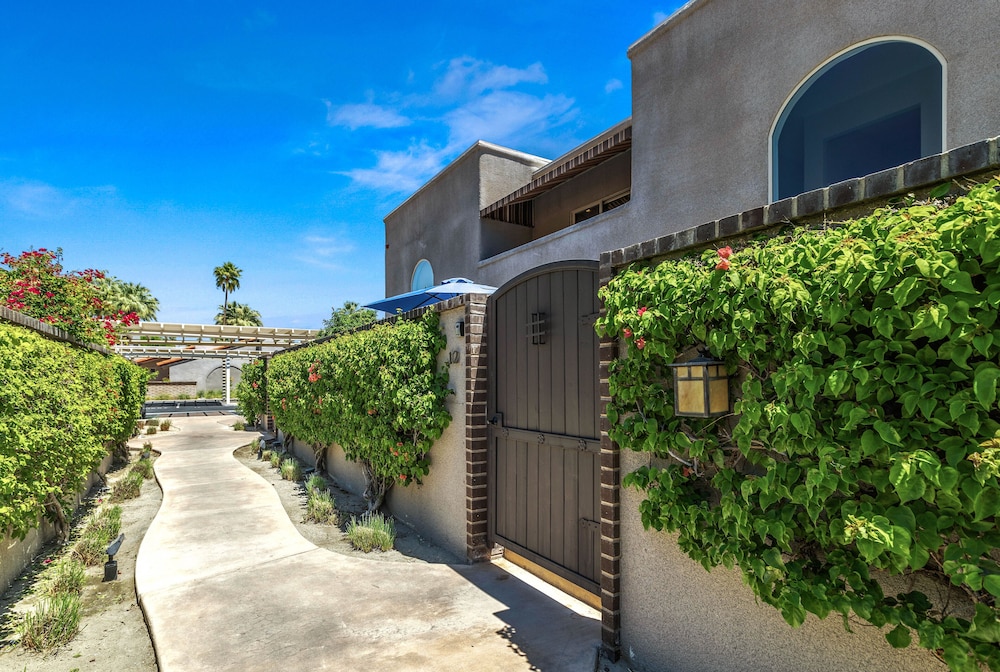 Villa del Sol Montana