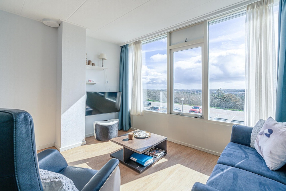 2 Person Apartment With Island View