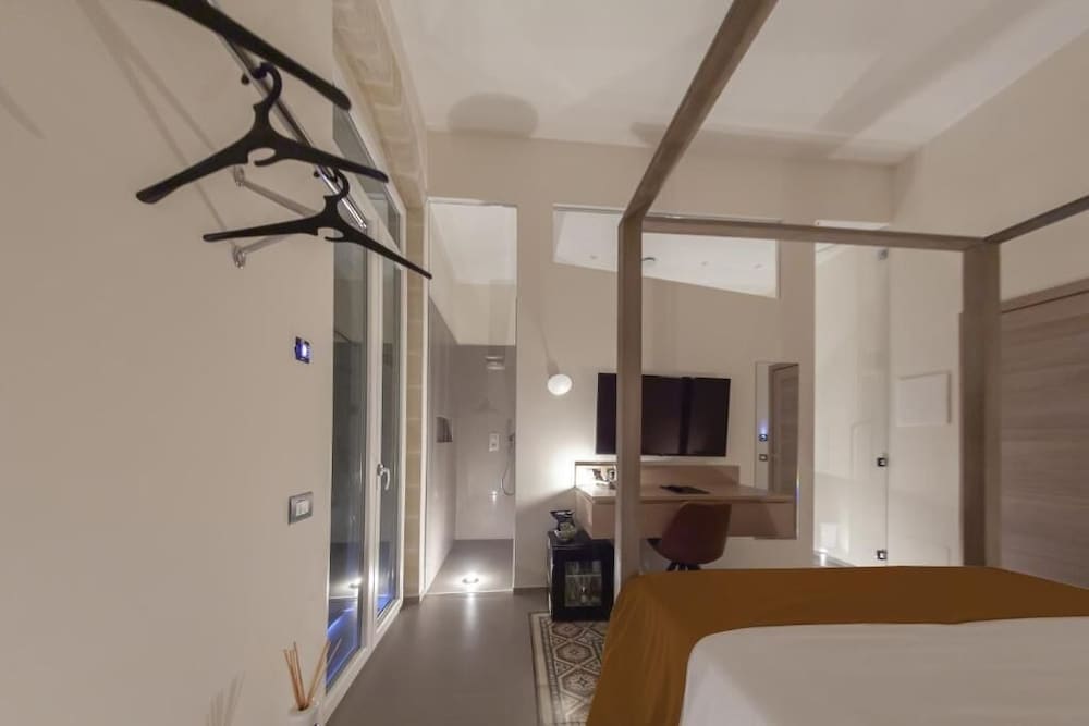 METEORON Luxury Rooms view 5