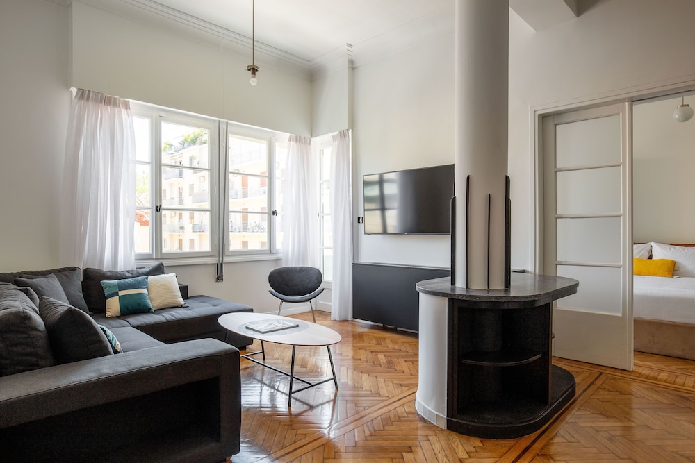 The MET by Zoia Living