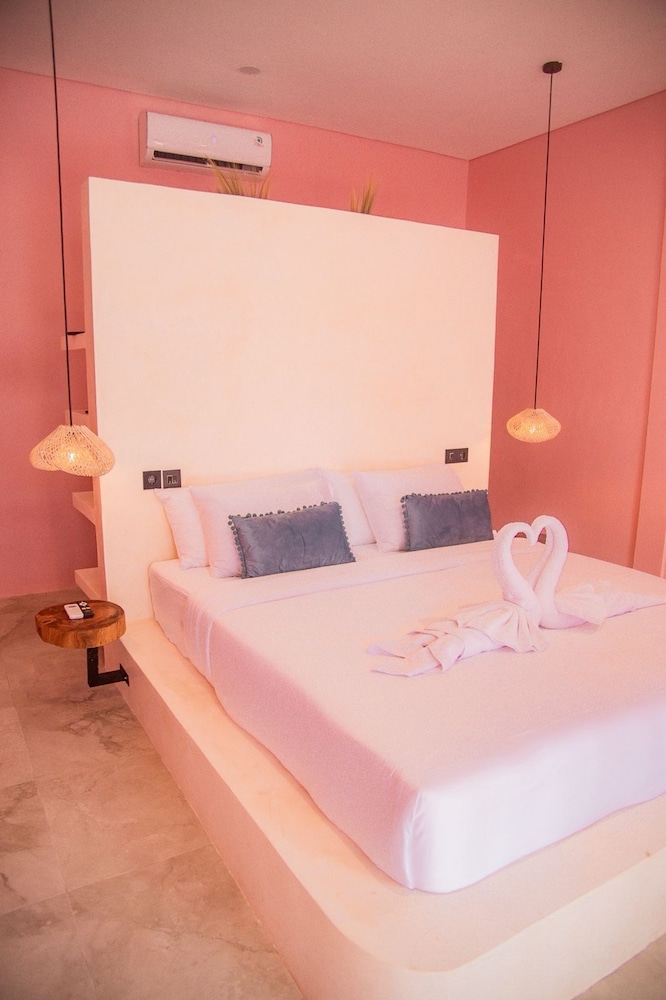 The Hyde Boutique Hotel